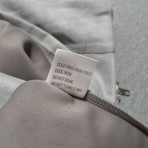 READ LF Seek the Label Gray Faux Suede Skort/Mini Skirt Medium NWT - Picture 7 of 10